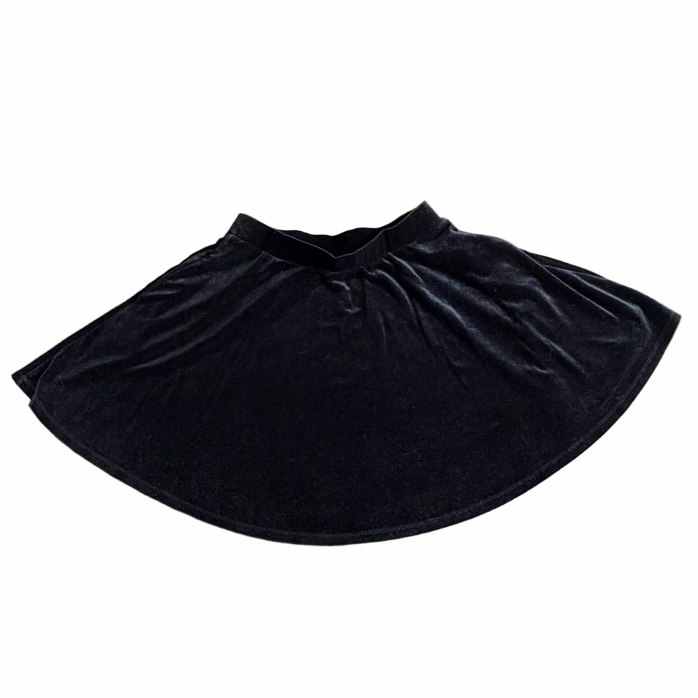 Hot Topic Black Velvet Skater Skirt - Picture 2 of 3
